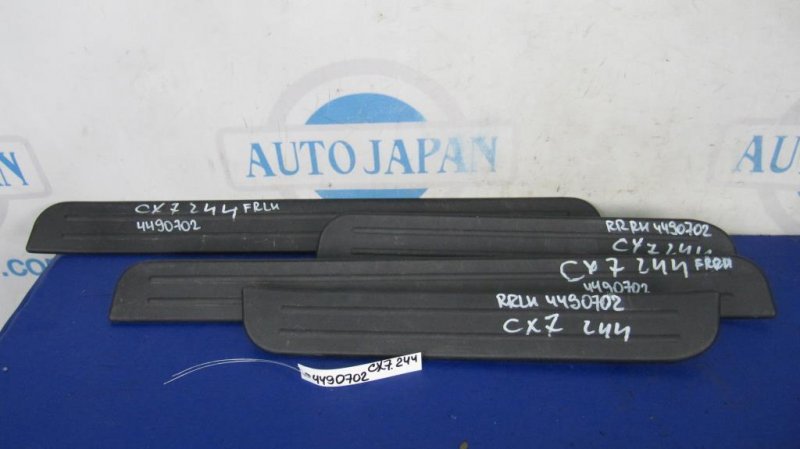 Накладка порога внутрення MAZDA CX-7 06-12 2009 Внедорожник 2.3 EG21-68-7F002 Б/У