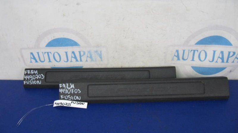Накладка порога внутрення передняя FORD FUSION 14- DS7Z-5413208-AB Б/У