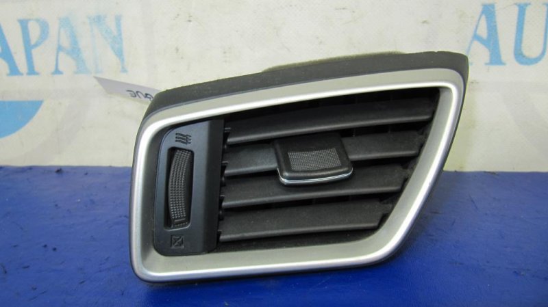 Дефлектор воздушный левый NISSAN X-TRAIL/ROGUE T32 13-20 68761-4CE1A Б/У