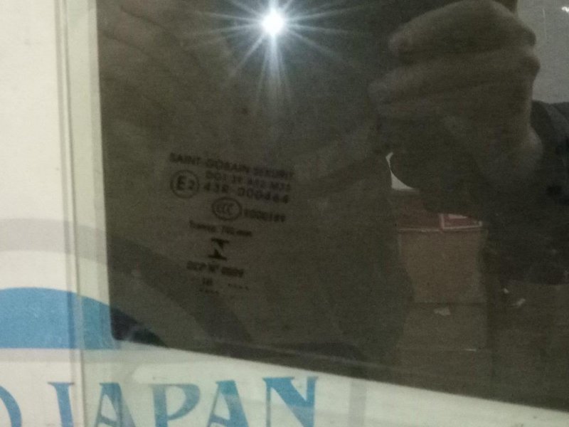 Стекло двери заднее правое QX30 16-20 Стекло двери заднее правое QX30 16-20