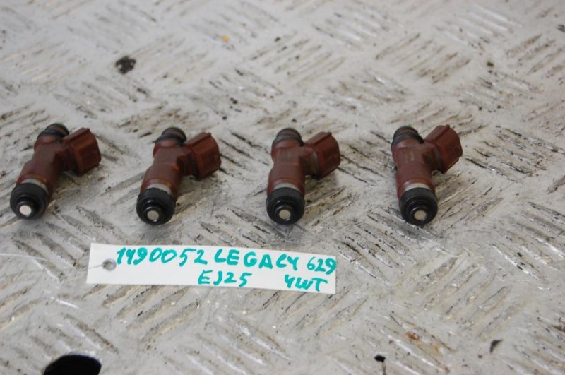 Форсунка топливная SUBARU LEGACY 09-15 BM 2011 Седан 2.5 EJ253 16611AA77A Б/У