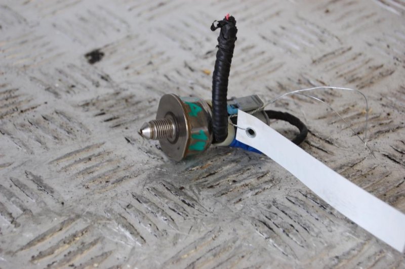 Датчик давления топлива HYUNDAI SONATA YF 10-14 35340-2G710 Б/У