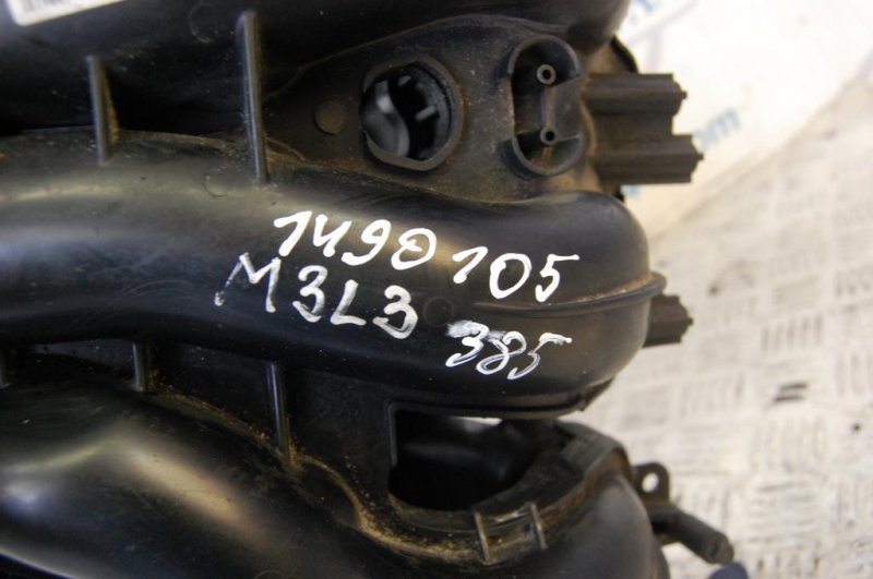 Коллектор впускной 3 BK 03-08 2006 Седан 2.3 Коллектор впускной 3 BK 03-08 2006 Седан 2.3