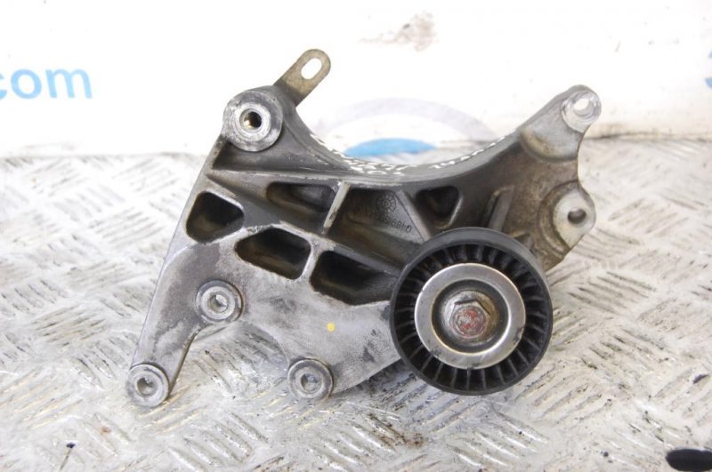 Запчасть кронштейн насоса гур MITSUBISHI LANCER X 10 07-15 4450A033 Б/У Кронштейн насоса ГУР MITSUBISHI LANCER X 10 07-15 4450A033 Б/У