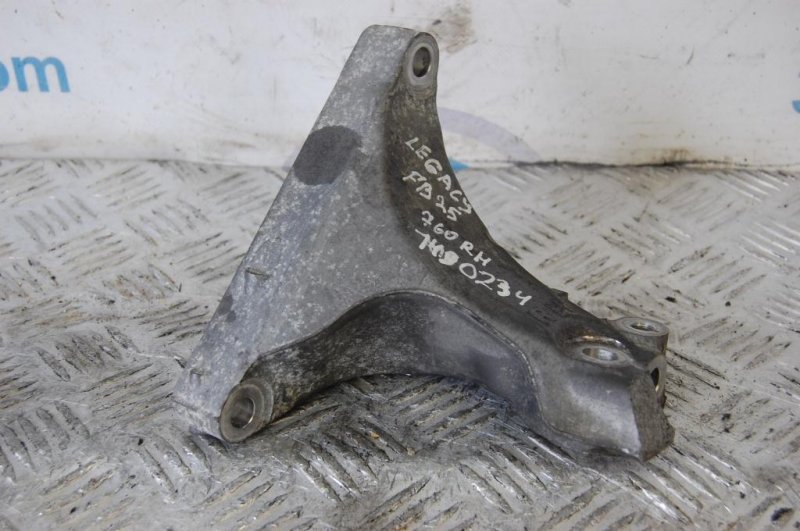 Кронштейн КПП SUBARU LEGACY 09-15 BM 2013 Седан 2.5 FB25B 30450AA000 Б/У
