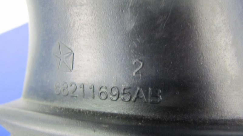 Патрубок воздушного фильтра CHEROKEE 14- 2015 Внедорожник 2.4 Патрубок воздушного фильтра CHEROKEE 14- 2015 Внедорожник 2.4