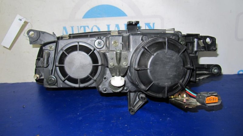 Фара передняя правая MAZDA XEDOS 9 X9 (TA) 93-02