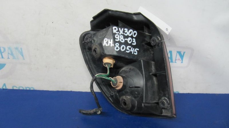Фонарь наружный задний правый LEXUS RX300 98-03