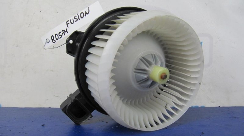 Моторчик печки FORD FUSION 14- DG9Z-19805-B Б/У