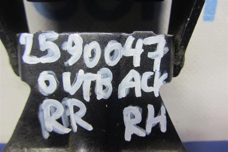 Петля крышки багажника правая OUTBACK 09-14 BR 2012 Внедорожник 2.5