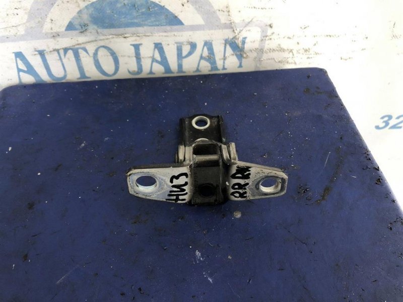 Петля двери нижняя задняя правая LANCER X 10 15-17 2016 Седан 2.0