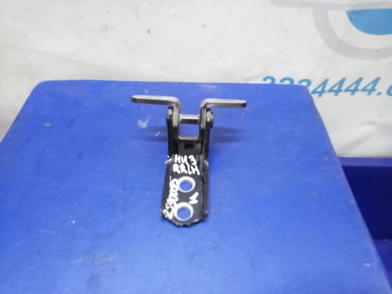 Петля двери нижняя задняя левая MITSUBISHI LANCER X 10 15-17 2016 Седан 2.0 5702A006 Б/У