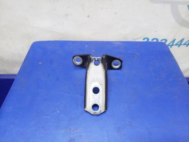 Петля двери нижняя задняя левая LANCER X 10 15-17 2016 Седан 2.0