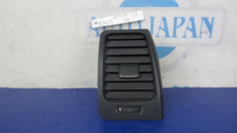 Дефлектор воздушный правый NISSAN ALTIMA L32 07-12 Б/У