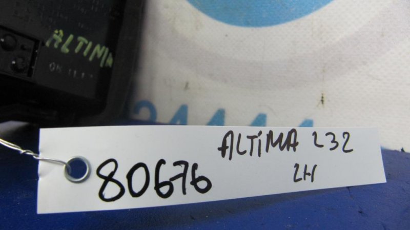 Дефлектор воздушный левый ALTIMA L32 07-12