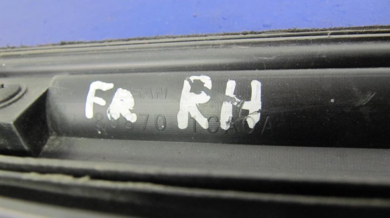 Накладка двери передняя правая FX S50 03-08 Накладка двери передняя правая FX S50 03-08