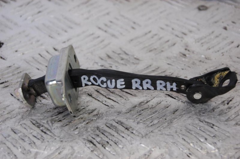 Ограничитель двери задний правый NISSAN X-TRAIL/ROGUE T32 13-20 82430-4CL0A Б/У