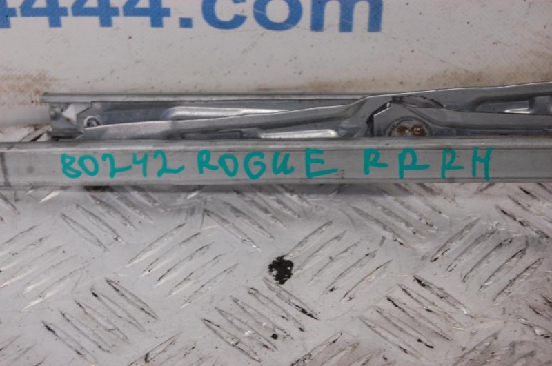 Стеклоподъемник задний правый X-TRAIL/ROGUE T32 13-20 Стеклоподъемник задний правый X-TRAIL/ROGUE T32 13-20