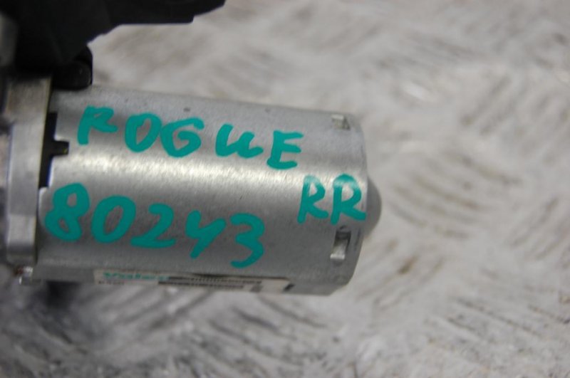 Моторчик стеклоочистителя задний X-TRAIL/ROGUE T32 13-20