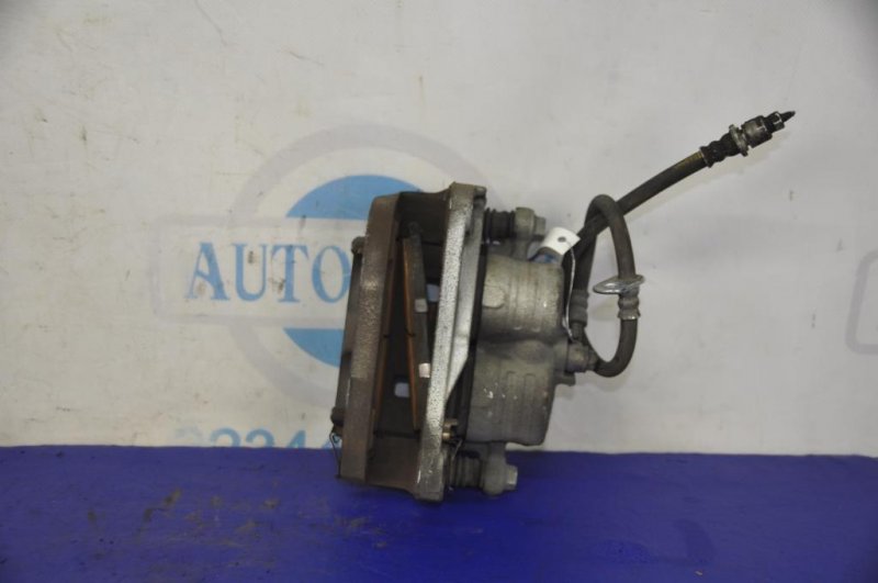 Суппорт тормозной передний правый SUBARU IMPREZA 11-17 ХЕТЧБЕК 2.0