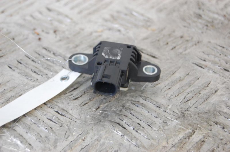 Датчик удара NISSAN X-TRAIL/ROGUE T32 13-20 98836-3TA5B Б/У