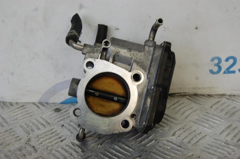 Дроссельная заслонка TOYOTA HIGHLANDER 01-07 ACU20 2.4 2AZFE