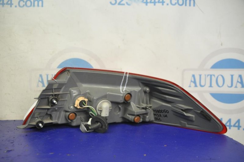 Фонарь наружный задний левый M25/M37/M56/Q70/M35H 10-16 2013 Седан 3.7 VQ37VHR