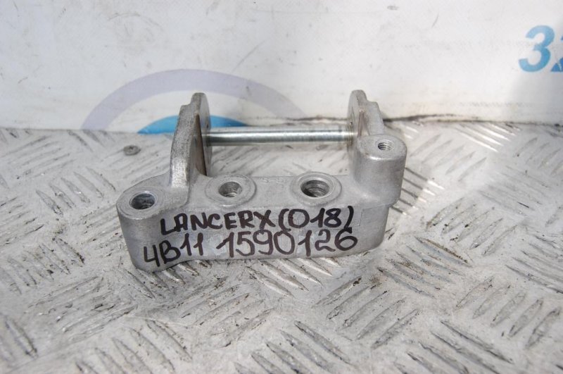 Запчасть кронштейн двигателя правый MITSUBISHI LANCER X 10 15-17 2016 Седан 2.0 MN101441 Б/У Кронштейн двигателя правый MITSUBISHI LANCER X 10 15-17 2016 Седан 2.0 MN101441 Б/У