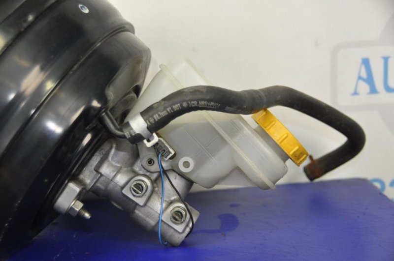 Главный тормозной цилиндр SUBARU IMPREZA 11-17 2015 ХЕТЧБЕК 2.0 26401FJ070 Б/У