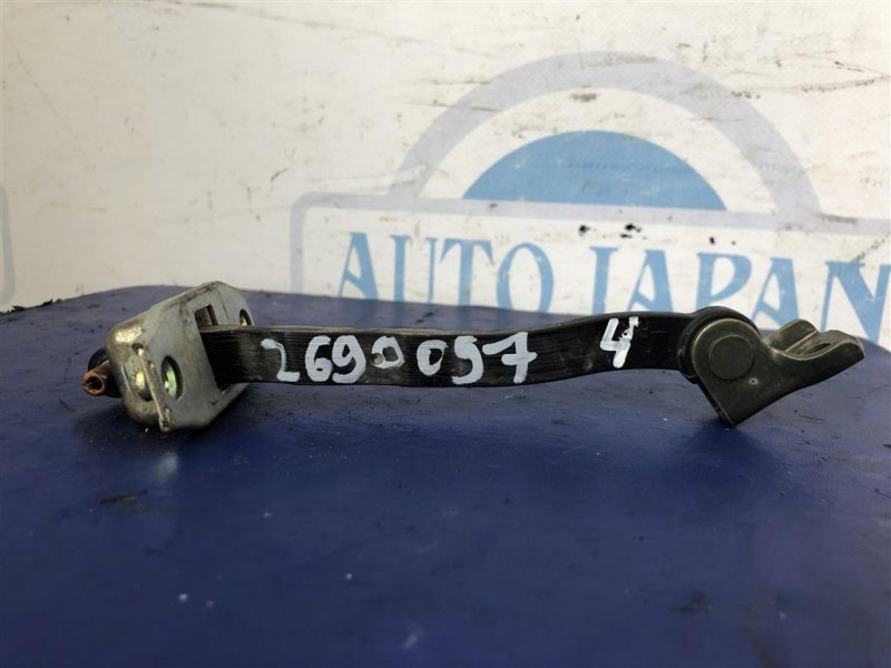 Ограничитель двери задний левый SUZUKI GRAND VITARA 05-15 8183065J02 Б/У