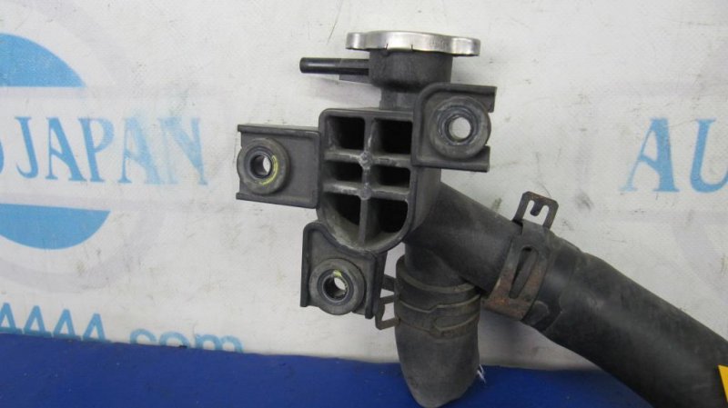 Горловина радиатора KIA SOUL AM 08-13 Хетчбек 2.0