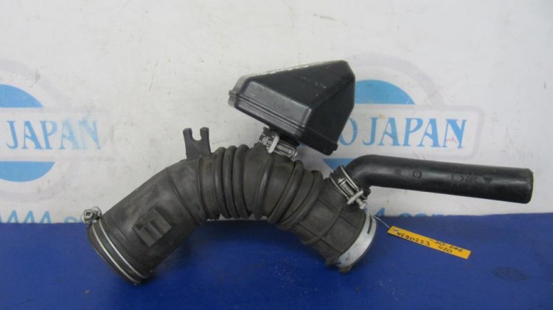 Запчасть патрубок воздушного фильтра TOYOTA CAMRY 30 02-06 2003 ACV30 2.4 2AZFE 17881-AB010 Б/У Патрубок воздушного фильтра TOYOTA CAMRY 30 02-06 2003 ACV30 2.4 2AZFE 17881-AB010 Б/У