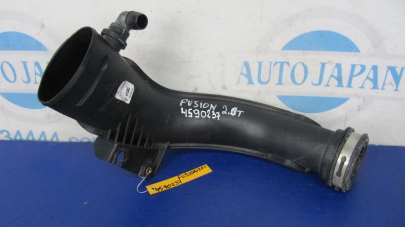 Патрубок воздушного фильтра FORD FUSION 14- Б/У