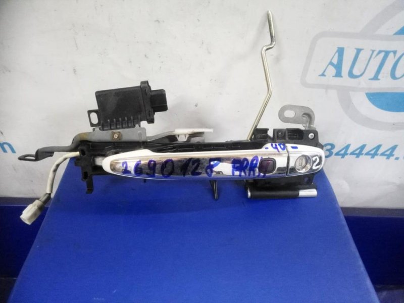 Запчасть ручка двери наружная передняя правая TOYOTA CAMRY 40 06-11 69211-06060-B0 Б/У Ручка двери наружная передняя правая TOYOTA CAMRY 40 06-11 69211-06060-B0 Б/У