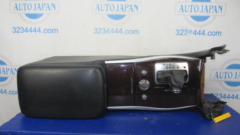 Подлокотник M25/M37/M56/Q70/M35H 10-16 2013 Седан 3.7 VQ37VHR Подлокотник M25/M37/M56/Q70/M35H 10-16 2013 Седан 3.7 VQ37VHR