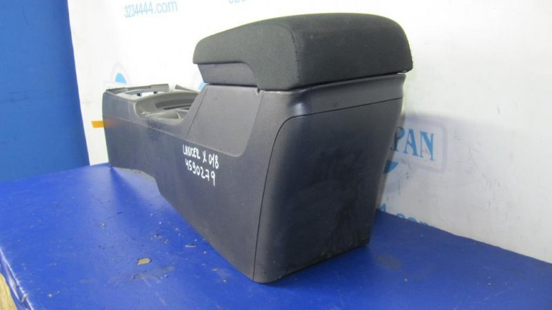 Подлокотник LANCER X 10 15-17 2016 Седан 2.0