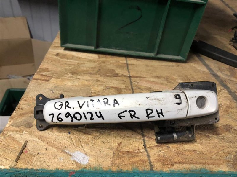 Ручка двери наружная передняя правая SUZUKI GRAND VITARA 05-15 82810-63811-Z7T Б/У