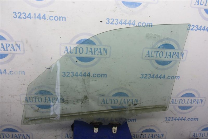 Стекло двери переднее правое SUZUKI GRAND VITARA 05-15