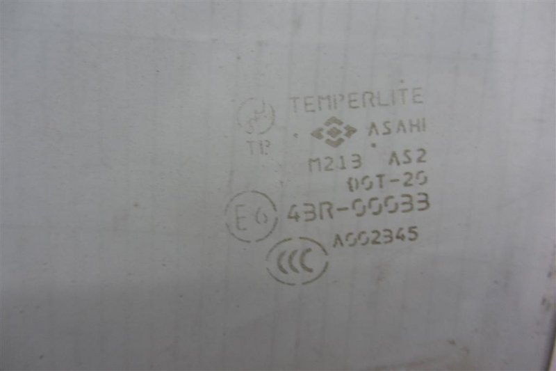 Стекло двери переднее правое GRAND VITARA 05-15