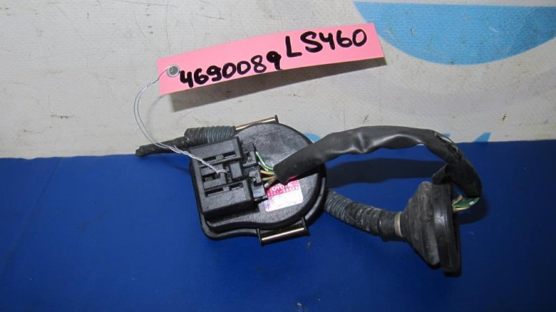 Датчик давления в амортизаторах LEXUS LS460 06-12 89241-30040 Б/У