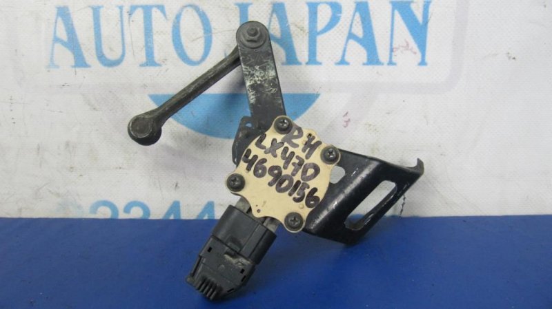 Датчик положения кузова LEXUS LX470 98-07 89408-60011 Б/У