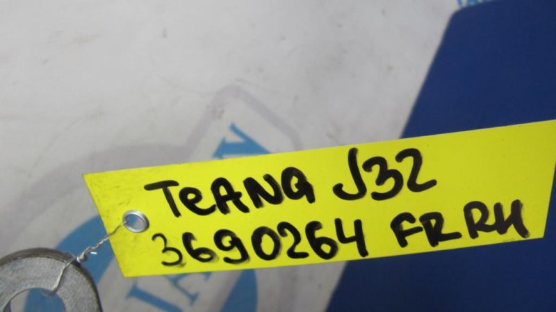 Кулак поворотный передний правый NISSAN TEANA J32 08-14