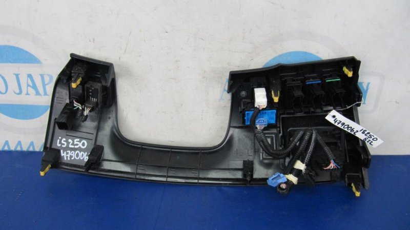 Накладка торпедо LEXUS IS250/350 05-13 Седан 2.5