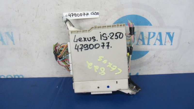 Блок предохранителей салон LEXUS IS250/350 05-13 2010 Седан 2.5 82730-53051 Б/У