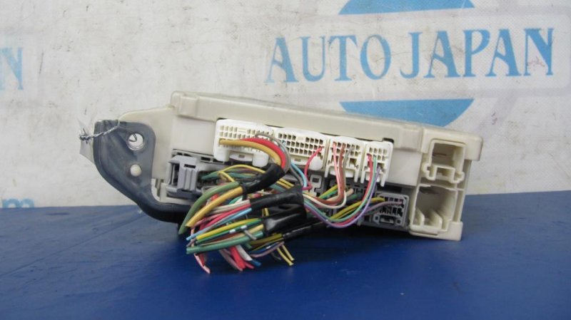 Блок предохранителей салон IS250/350 05-13 2010 Седан 2.5