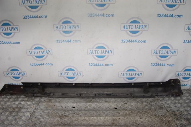 Накладка порога наружная правая LEXUS IS250/350 05-13 Седан 2.5