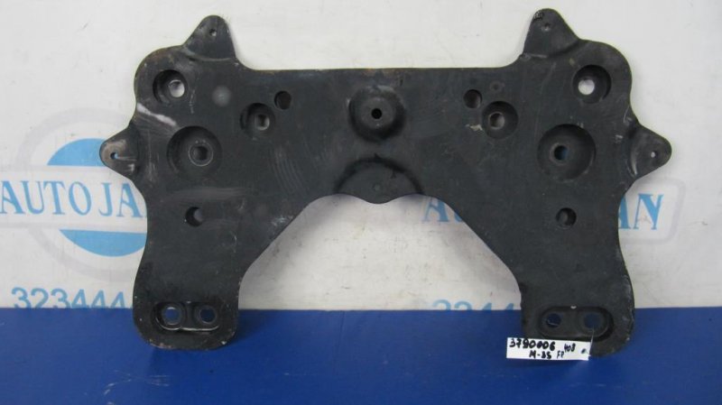 Балка передней подвески INFINITI M35/M45 04-10