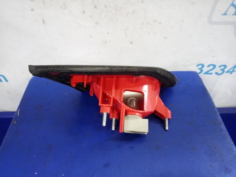 Фонарь внутренний задний правый G25/G35/G37/Q40 06-14