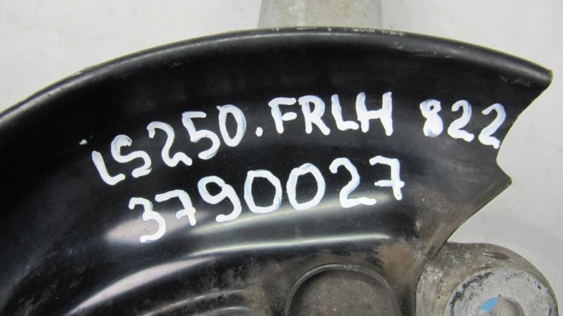 Ступица передняя левая IS250/350 05-13 2010 Седан 2.5