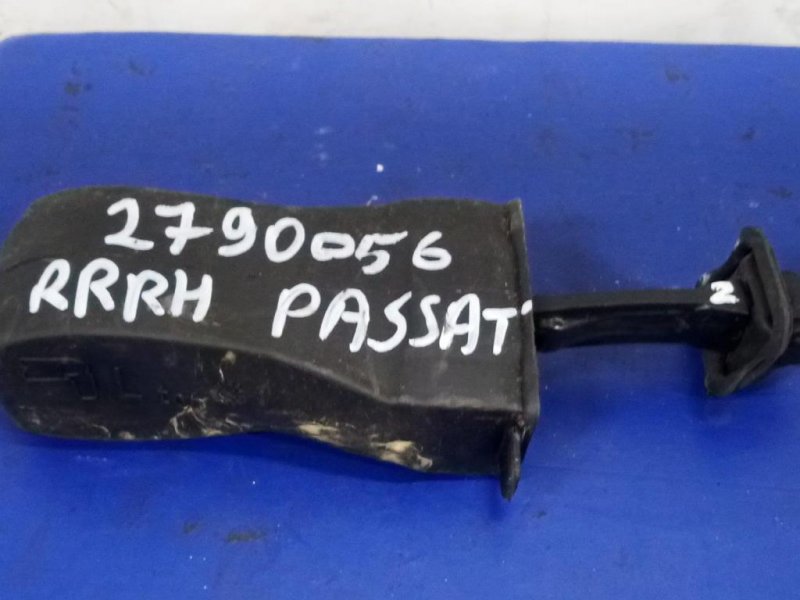 Ограничитель двери задний VOLKSWAGEN PASSAT B7 11-15 561 839 249 C Б/У